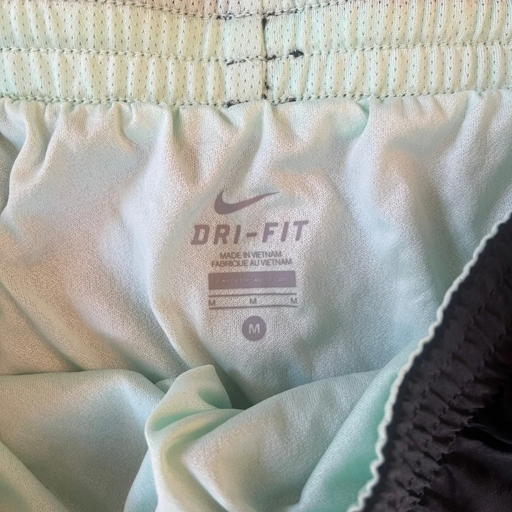 Nike Dri-FIT Tempo Running Shorts Black Mint Green Mesh Trim Womens Medium